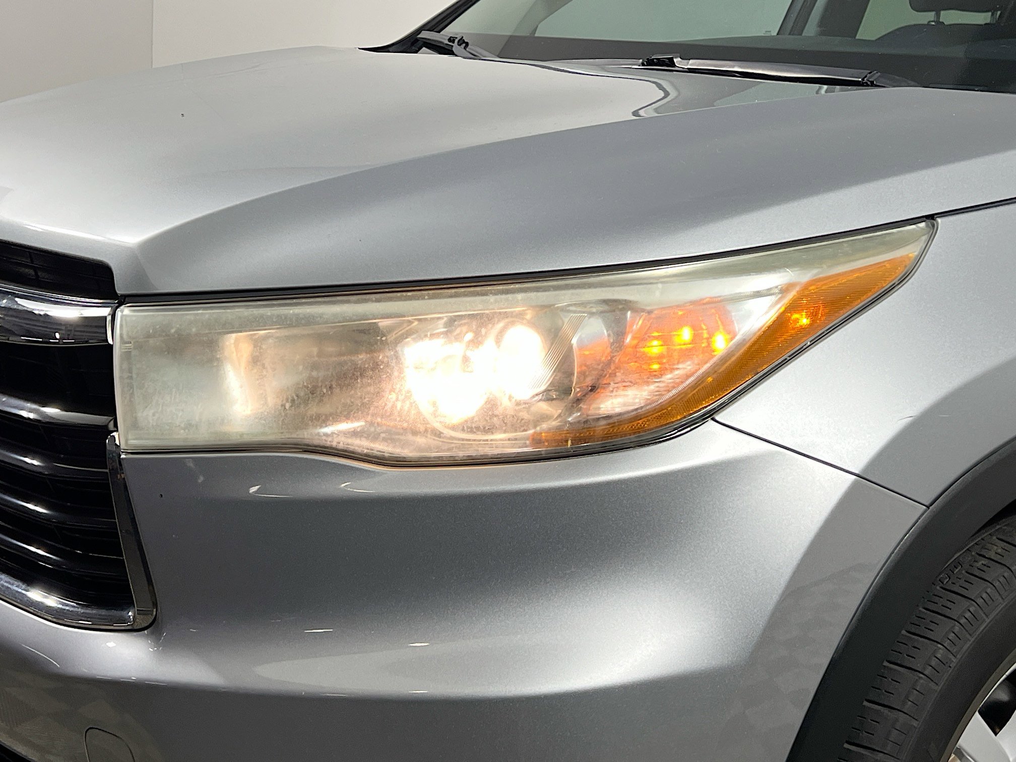 Used 2015 Toyota Highlander LE FWD image 12