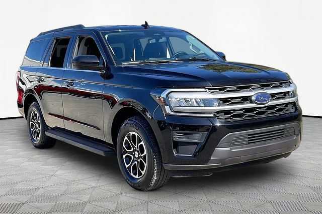 Used 2024 Ford Expedition XLT image 1