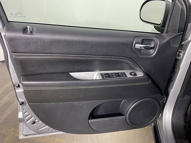 Used 2017 Jeep Compass High Altitude image 14