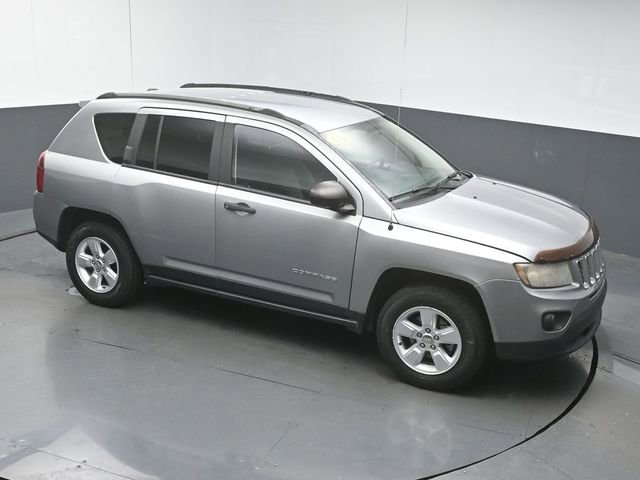 Used 2016 Jeep Compass Sport FWD image 37