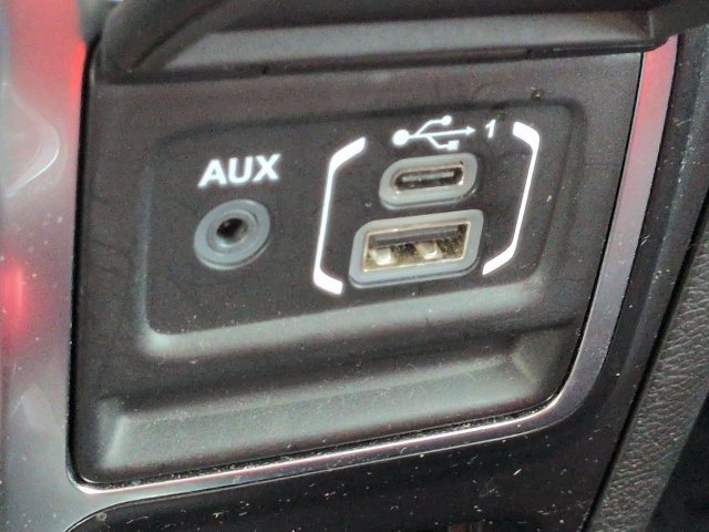 Used 2022 Jeep Gladiator Sport AWD/4WD image 23