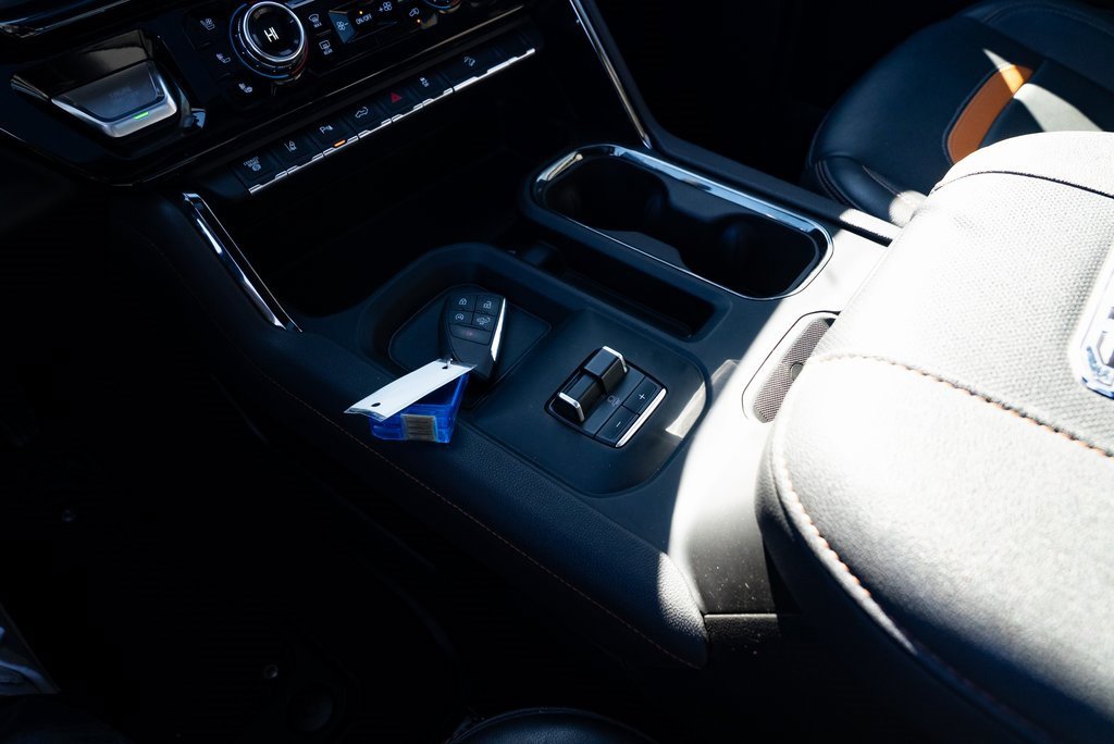 Used 2024 GMC Sierra 2500 AT4 w/ Technology Package image 17