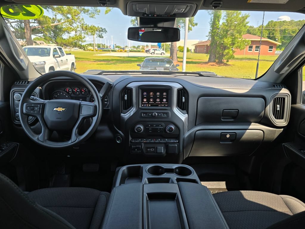 Used 2025 Chevrolet Silverado 2500 Custom w/ Custom Value Package AWD/4WD image 12