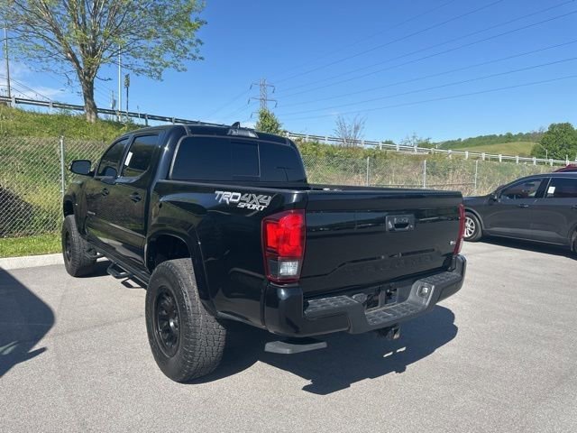 Used 2018 Toyota Tacoma TRD Sport image 19