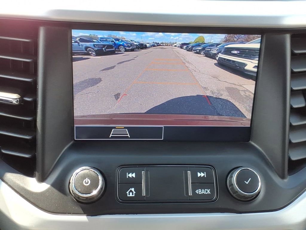 Used 2021 GMC Acadia SLE w/ Driver Convenience Package FWD image 21