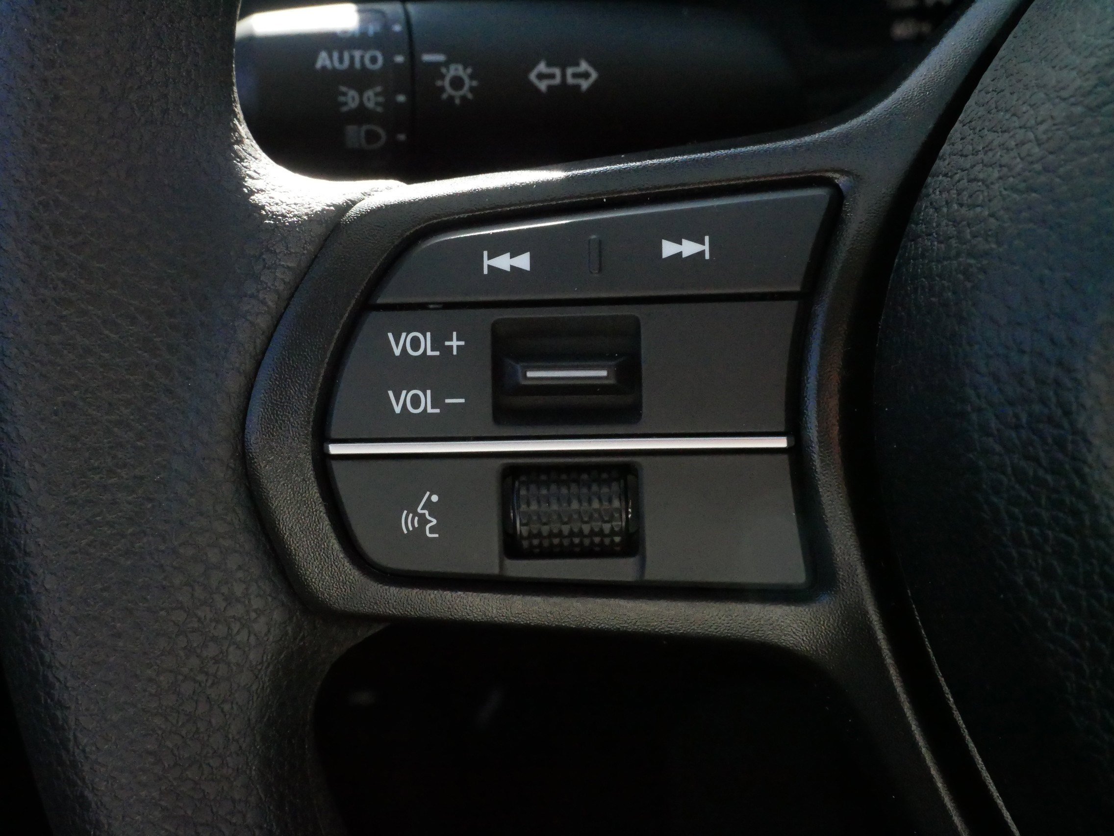 Certified 2025 Honda Accord SE image 27