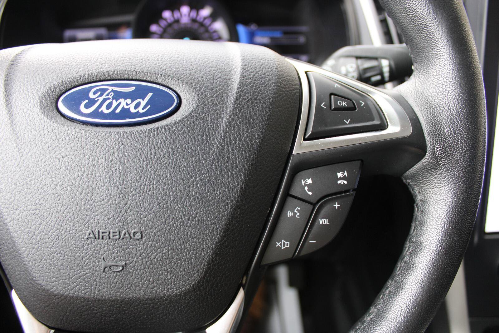 Used 2022 Ford Edge SEL w/ Convenience Package AWD/4WD image 15