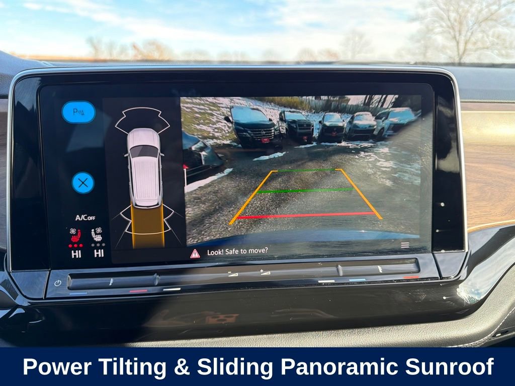 Used 2025 Volkswagen Atlas SE w/ Panoramic Sunroof Package image 11