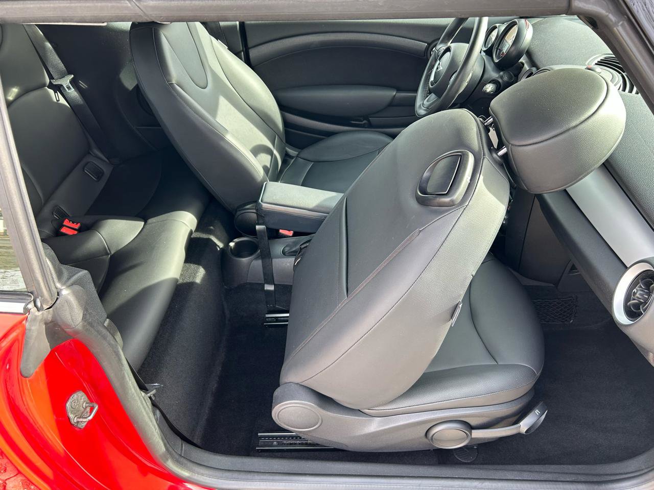 Used 2013 MINI Cooper Convertible image 16