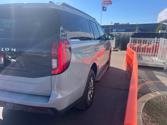 Used 2026 Ford Expedition Active AWD/4WD image 18