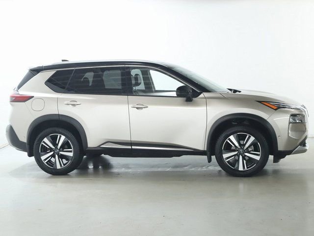 Used 2022 Nissan Rogue Platinum w/ Head-Up Display Package image 11