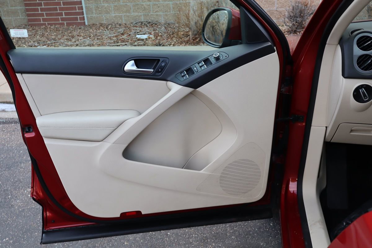 Used 2012 Volkswagen Tiguan S image 14