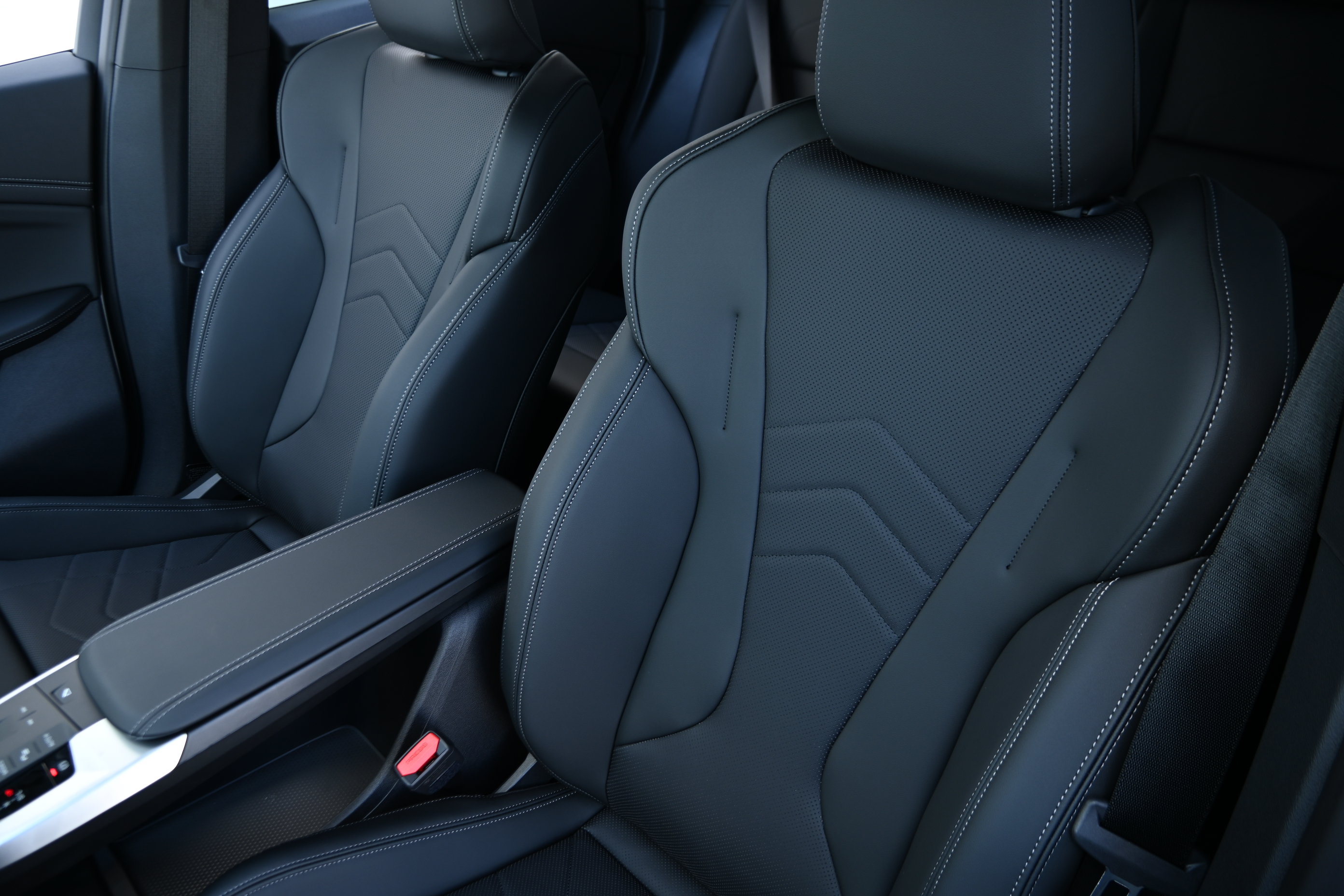 New 2027 BMW X1 xDrive28i AWD/4WD image 11