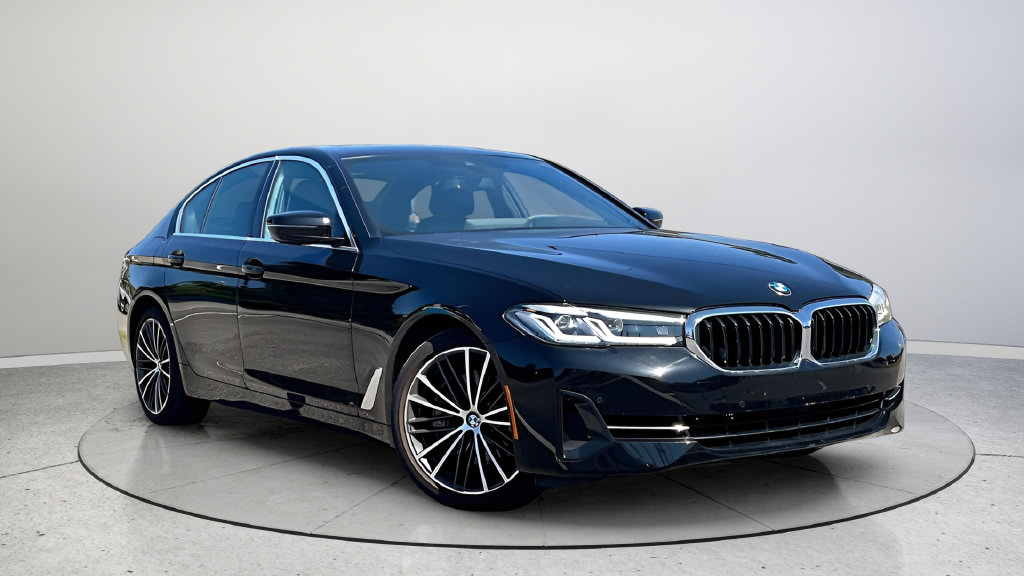 Used 2023 BMW 540i w/ Convenience Package RWD image 3