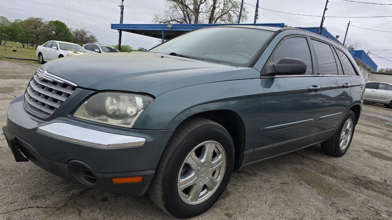 Used 2005 Chrysler Pacifica Touring image 1