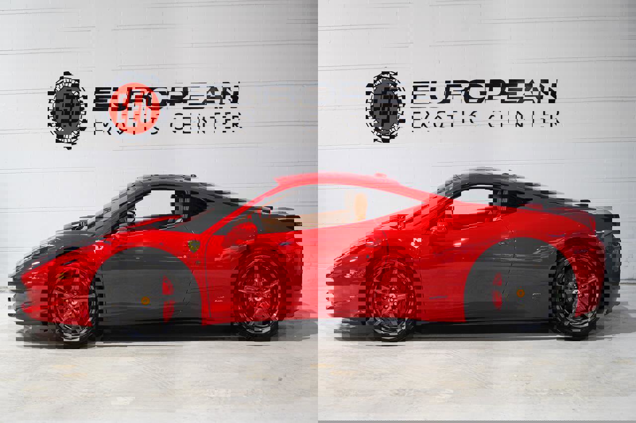 Used 2015 Ferrari 458 Italia Coupe image 7