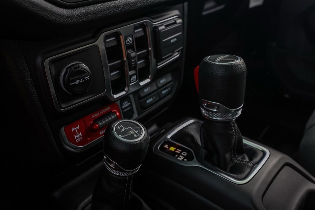 New 2025 Jeep Gladiator Willys image 30