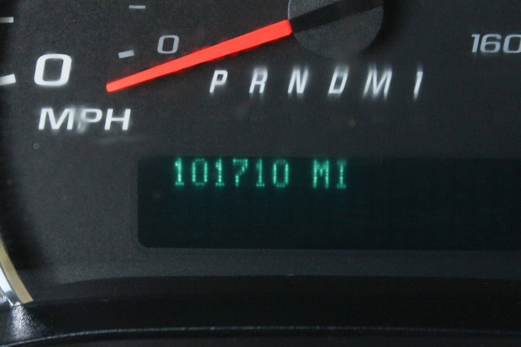 Used 2016 Chevrolet Express 4500 w/ Chrome Appearance Package RWD image 22