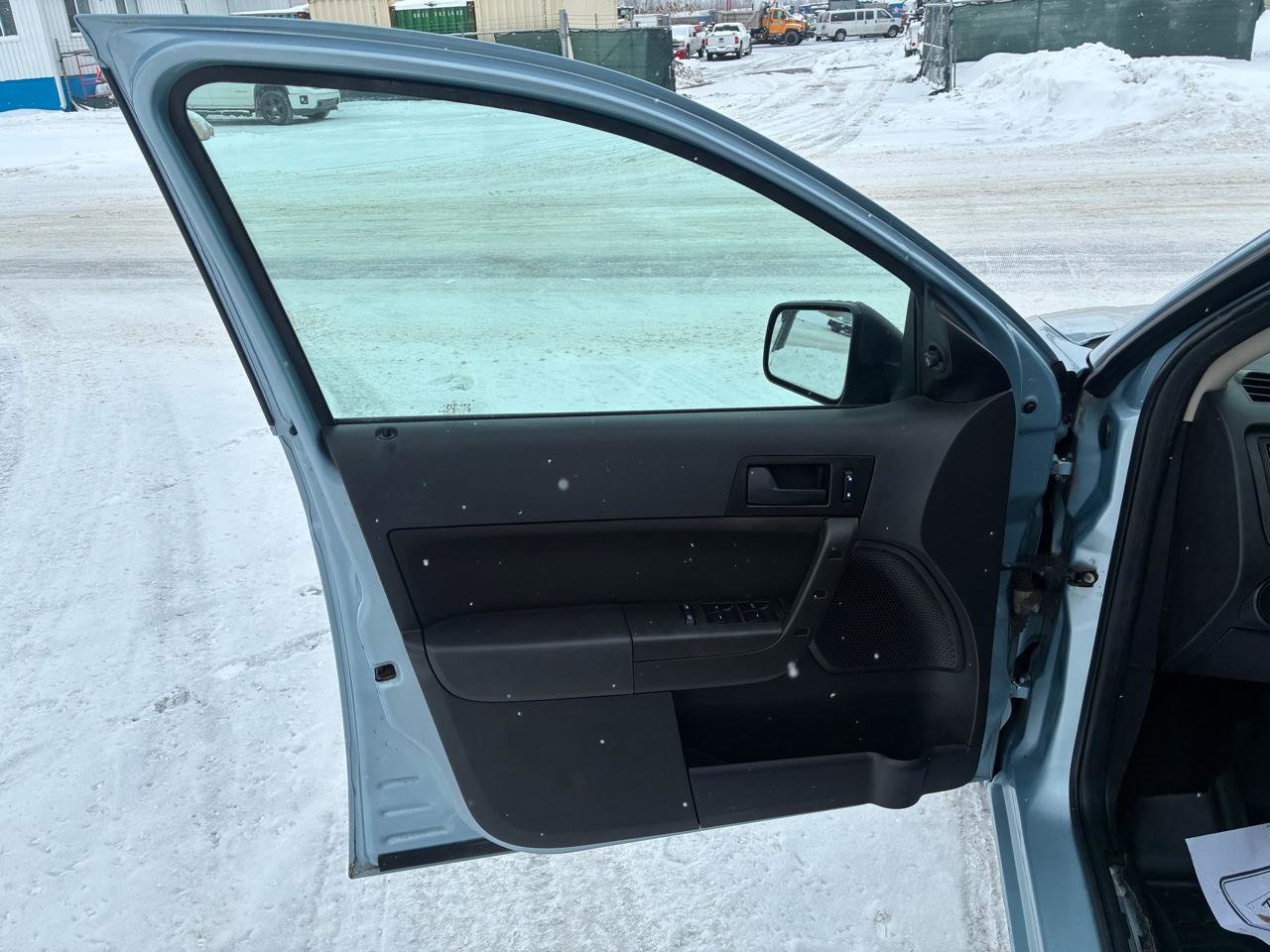 Used 2009 Ford Focus SE image 12