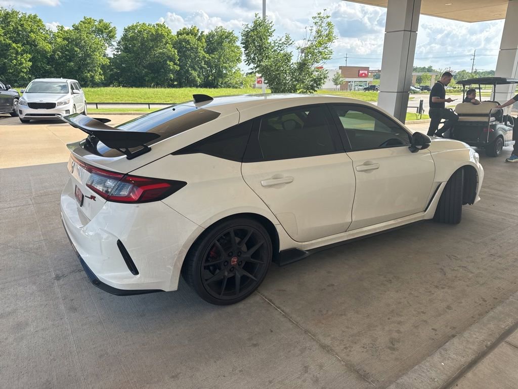 Used 2023 Honda Civic Type R image 3