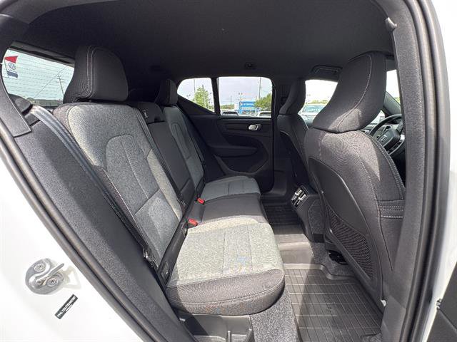 Used 2025 Volvo XC40 B5 Core w/ Protection Package AWD/4WD image 15