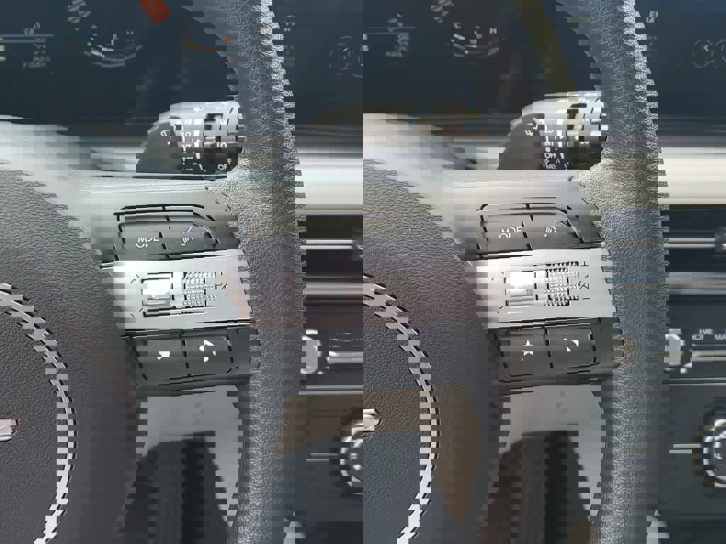 Used 2025 Hyundai Tucson SE image 25