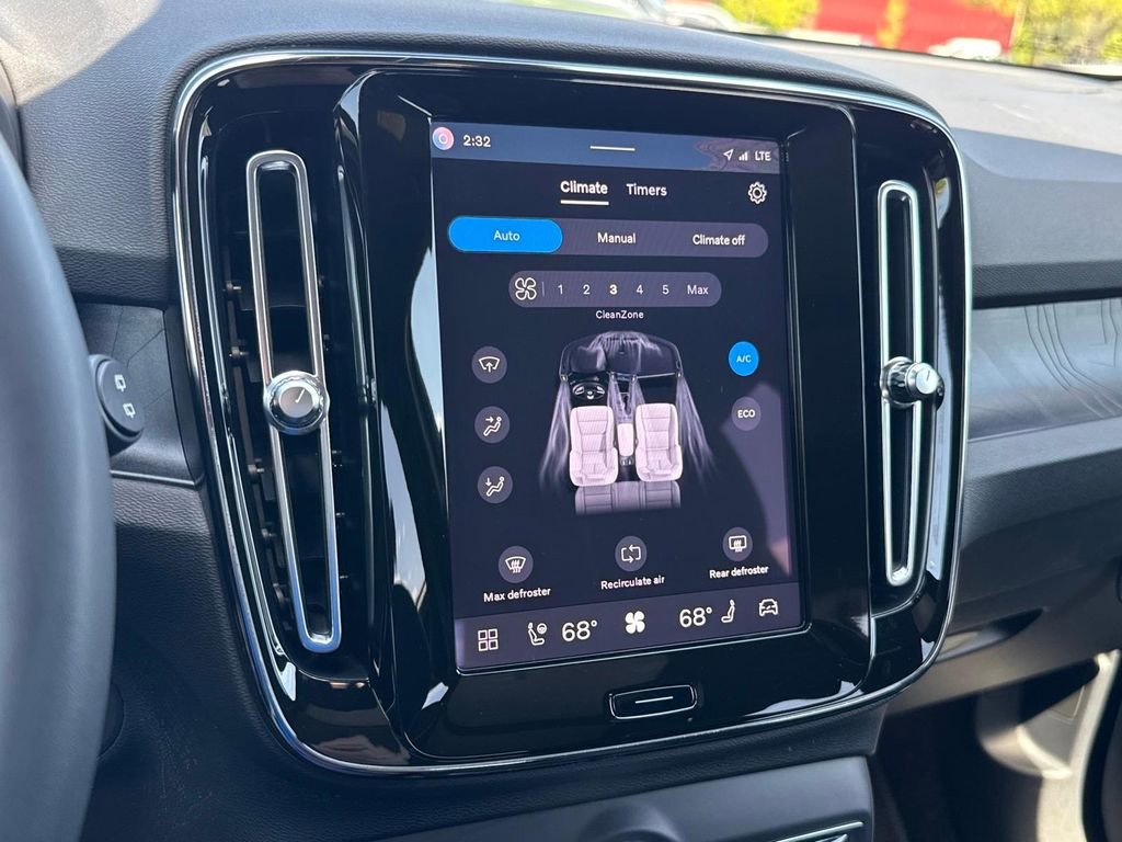Certified 2023 Volvo XC40 Recharge Plus AWD/4WD image 17