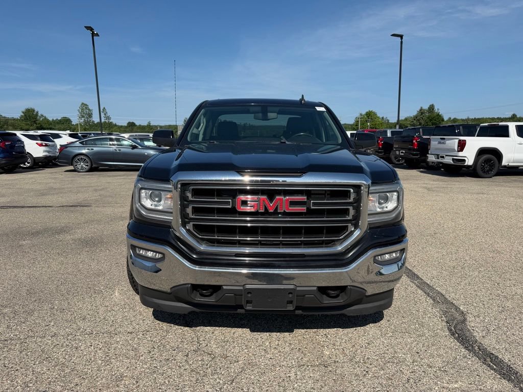Used 2018 GMC Sierra 1500 SLE w/ SLE Value Package AWD/4WD image 9