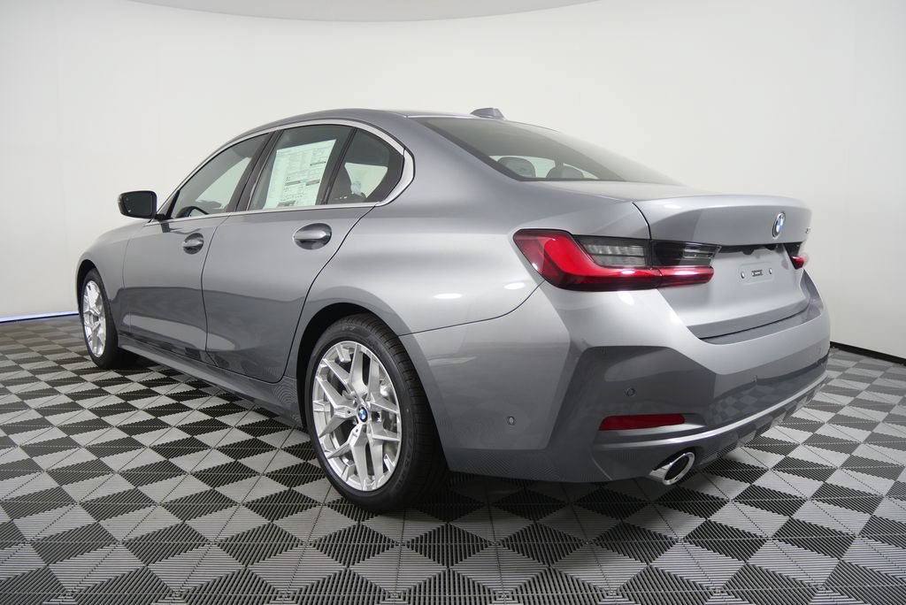 Used 2026 BMW 330i Sedan w/ Premium Package RWD image 3
