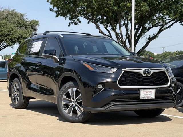 New 2026 Toyota Highlander XLE AWD/4WD image 2