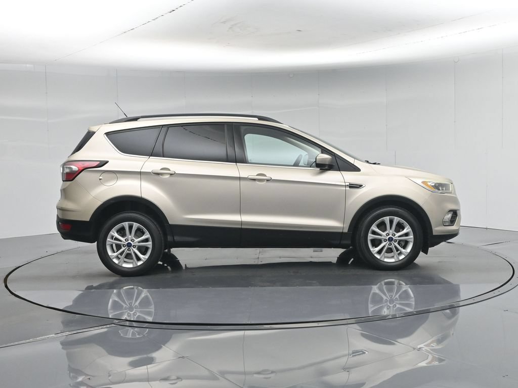 Certified 2017 Ford Escape SE w/ Equipment Group 201A FWD image 27