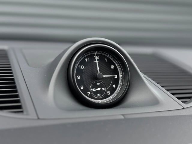 Certified 2025 Porsche Macan image 26