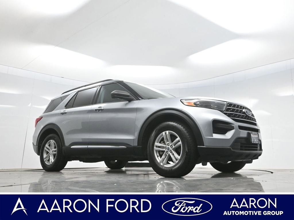 Used 2022 Ford Explorer XLT RWD image 3