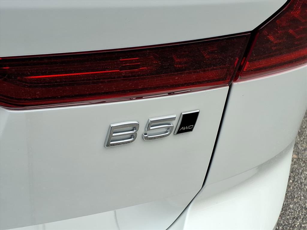New 2026 Volvo XC60 B5 Ultra w/ Protection Package Premier image 6