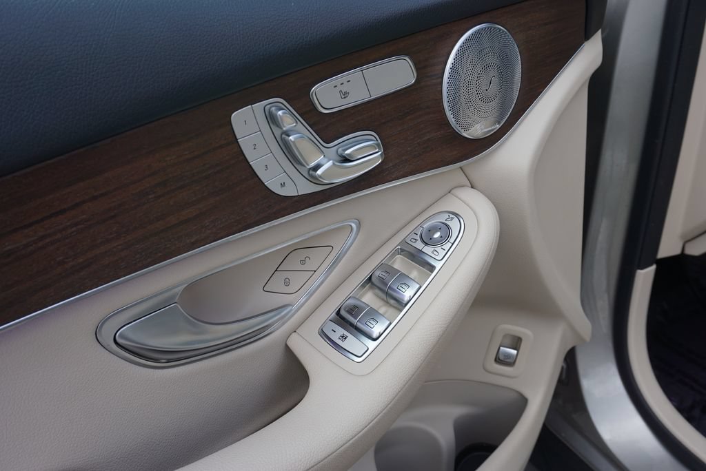 Certified 2020 Mercedes-Benz GLC 300 4MATIC image 19