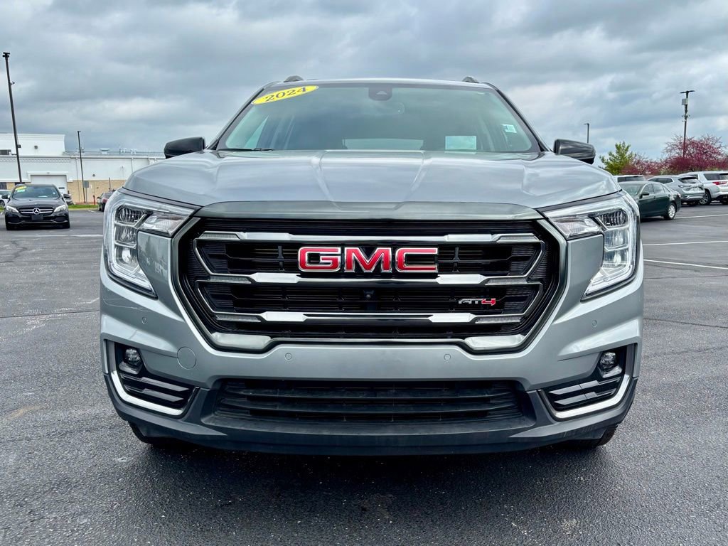 Used 2024 GMC Terrain AT4 w/ Infotainment Package II AWD/4WD image 10