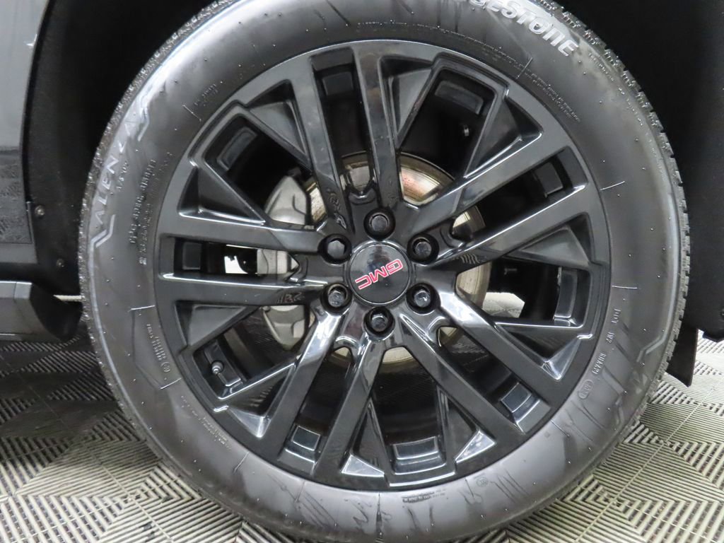 Used 2025 GMC Yukon Denali Ultimate image 10