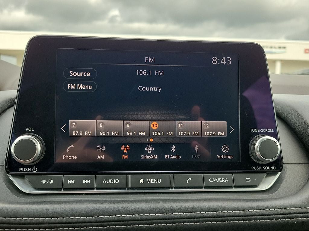 Used 2022 Nissan Rogue SV FWD image 15