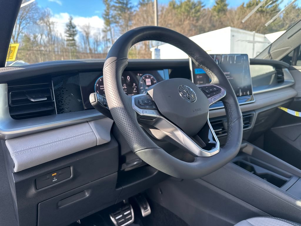 New 2026 Volkswagen Tiguan SE R-Line image 6