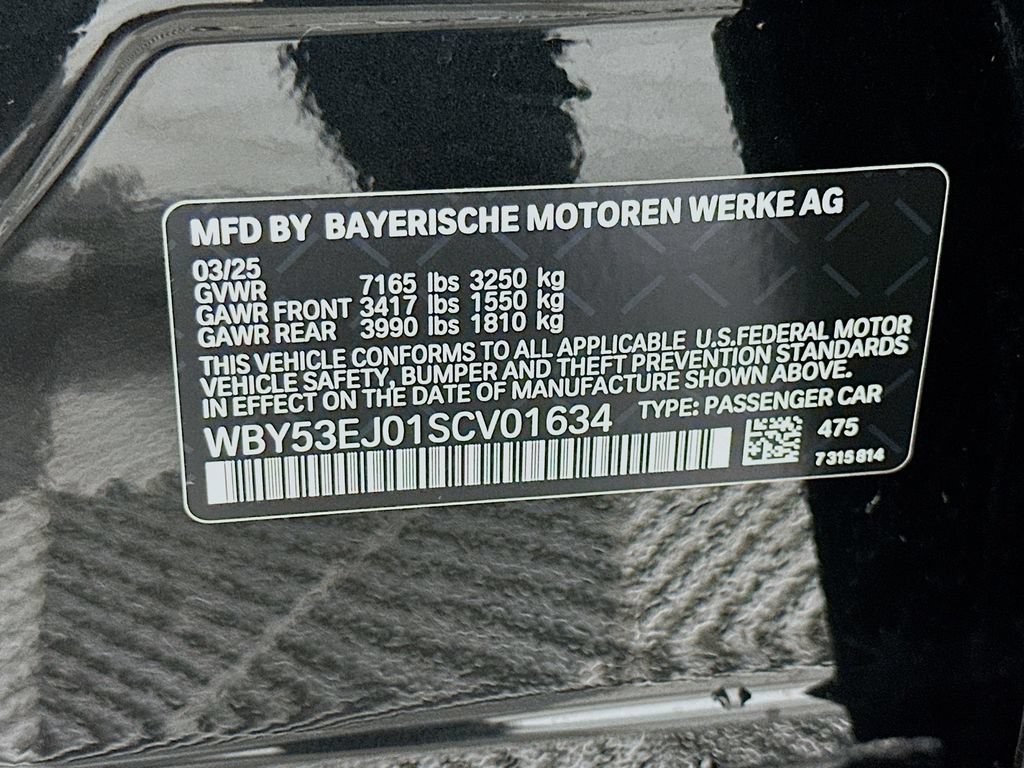 Used 2025 BMW i7 xDrive60 w/ Executive Package AWD/4WD image 32