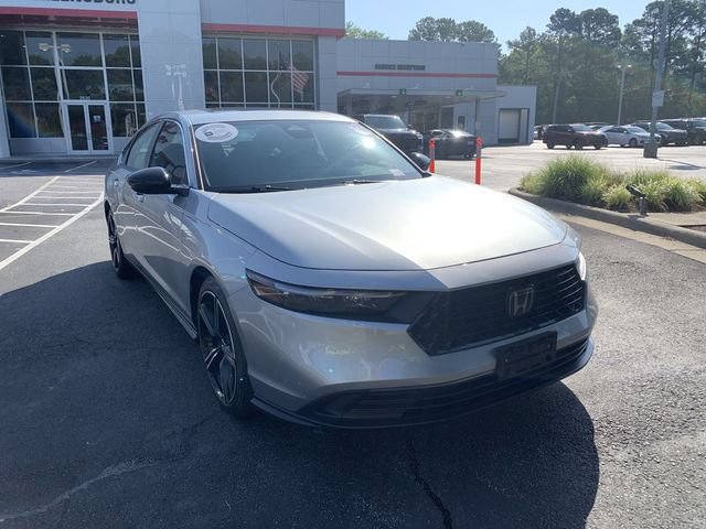 Used 2024 Honda Accord Sport image 2