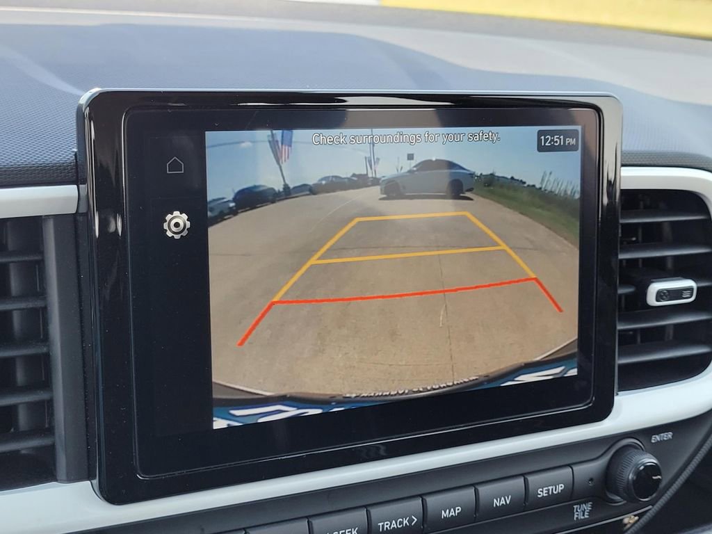 Used 2025 Hyundai Venue Limited FWD image 19
