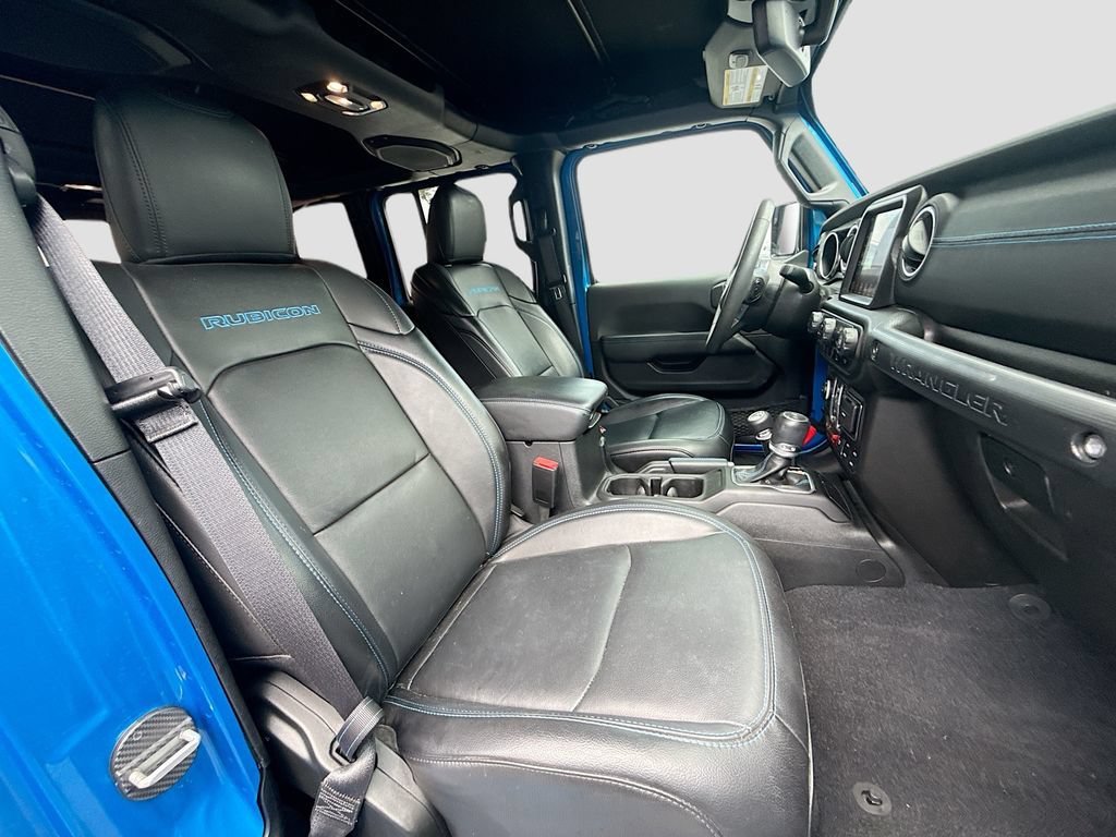 Used 2023 Jeep Wrangler Unlimited Rubicon 4xe w/ Cold Weather Group AWD/4WD image 33