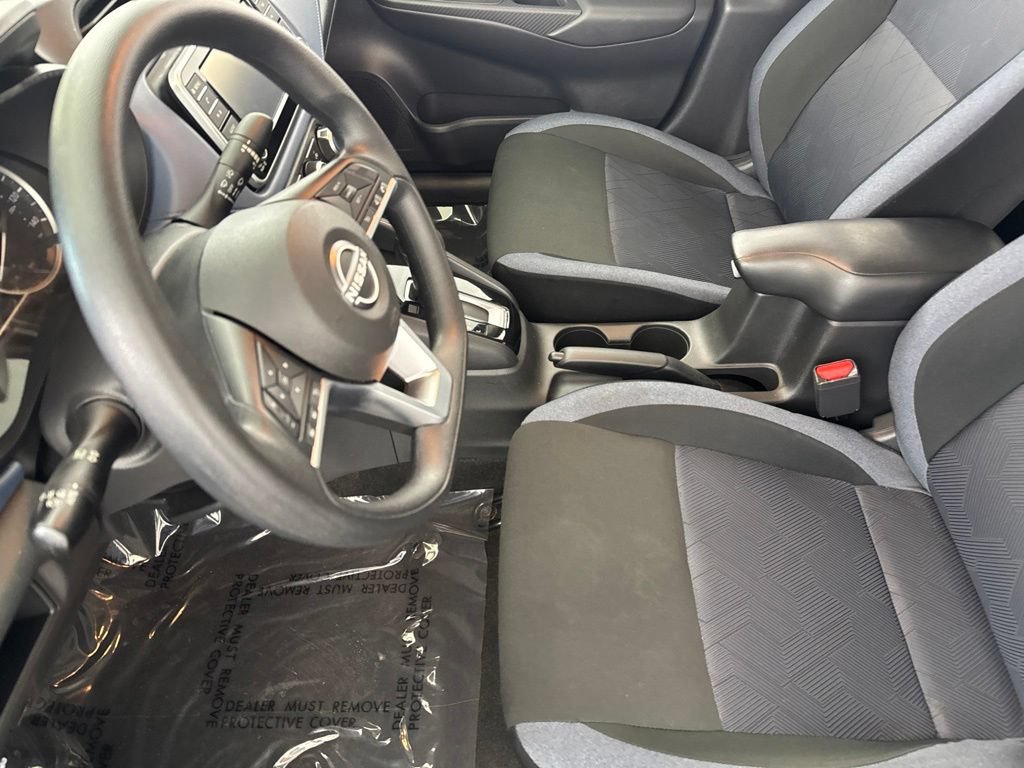 Used 2025 Nissan Versa SV FWD image 22