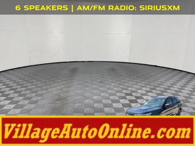 Used 2022 Ford Explorer XLT w/ Equipment Group 202A AWD/4WD image 8