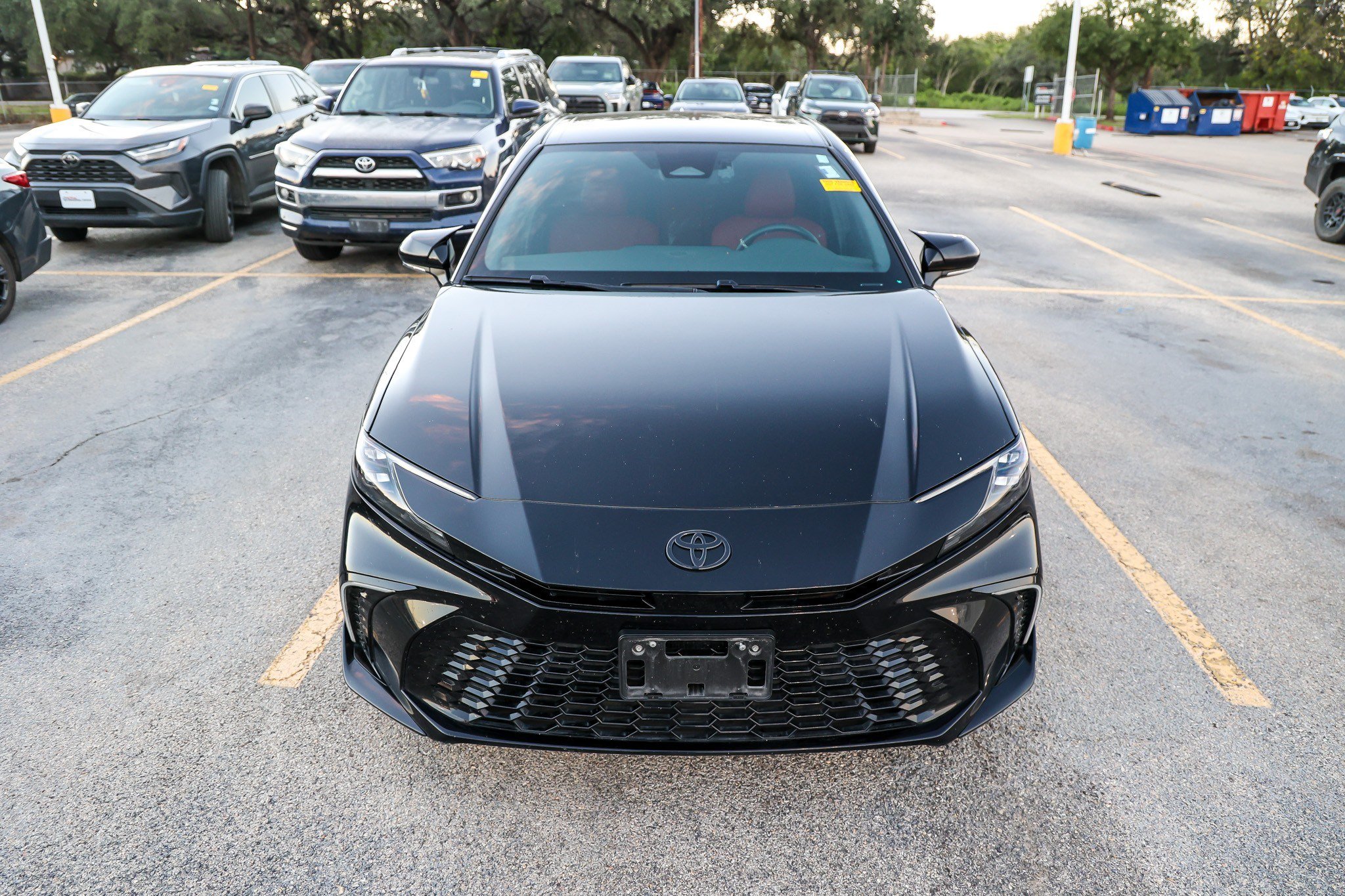 Used 2025 Toyota Camry XSE FWD image 5