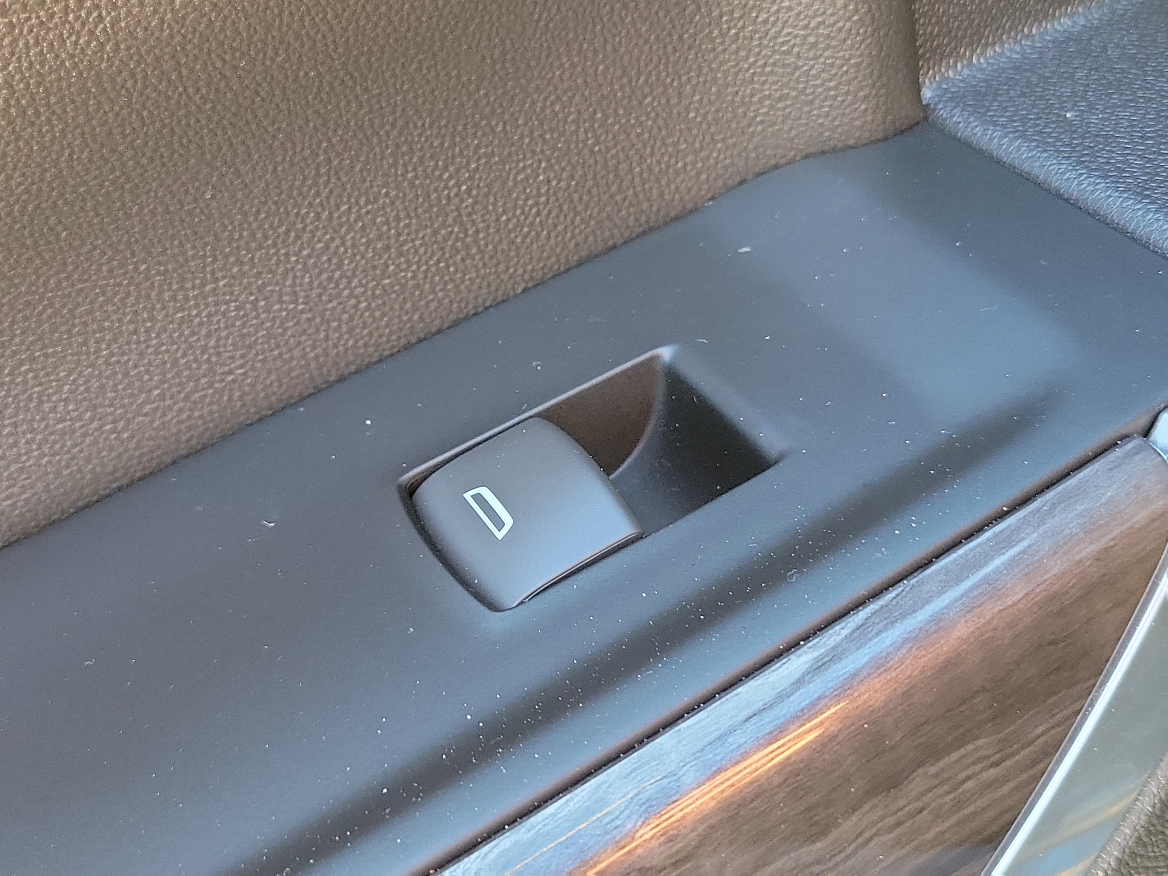 Used 2022 Chevrolet Silverado 1500 LTZ image 13