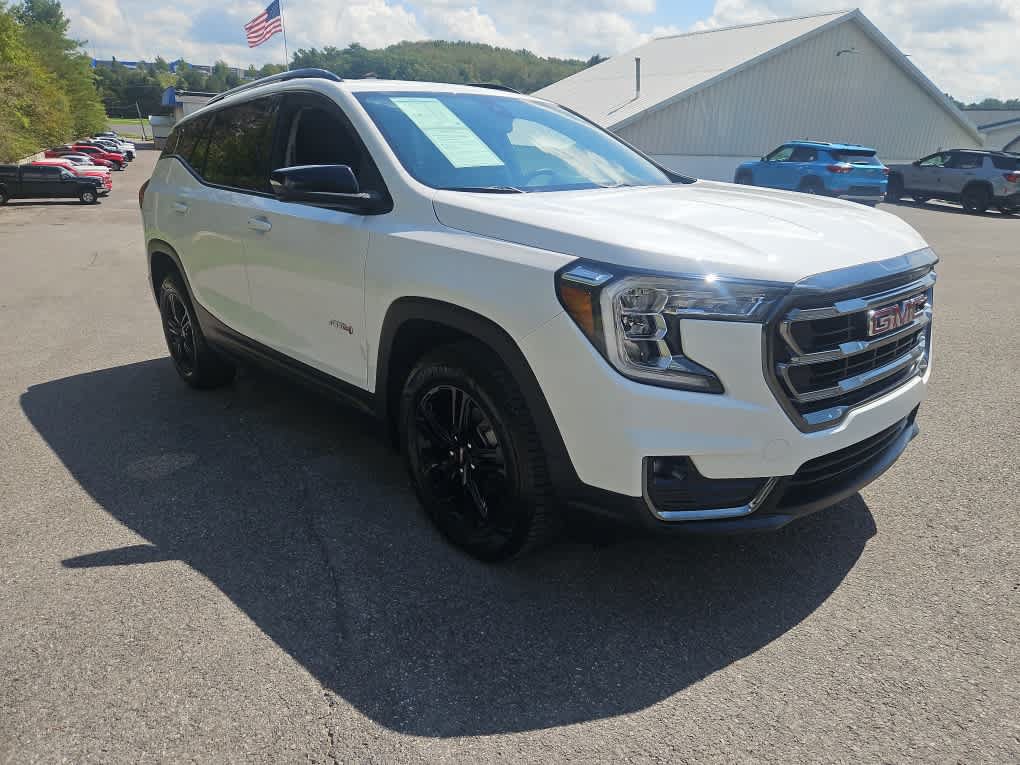 Used 2023 GMC Terrain AT4 AWD/4WD image 7