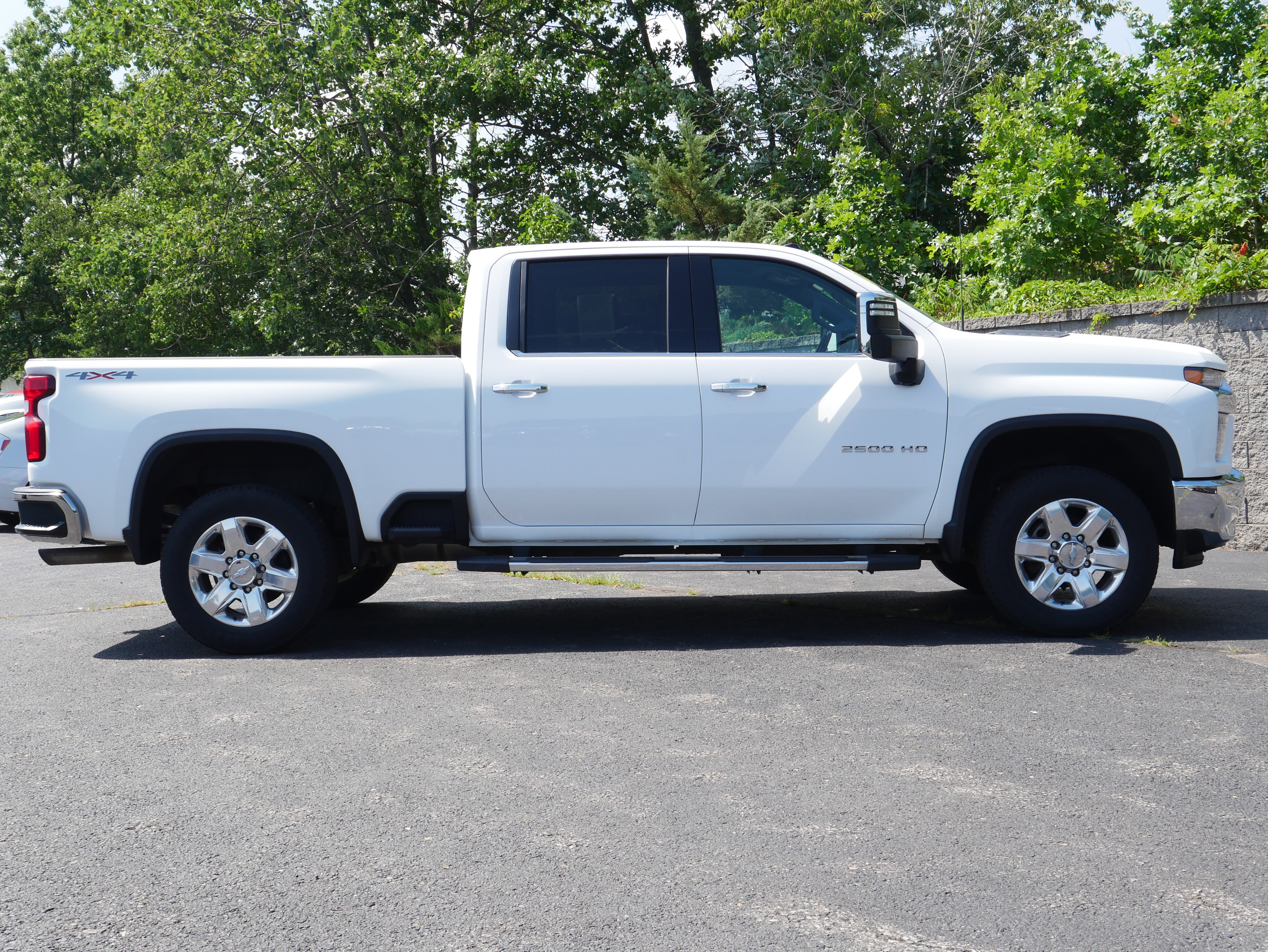 Certified 2020 Chevrolet Silverado 2500 LTZ w/ LTZ Premium Package AWD/4WD image 9