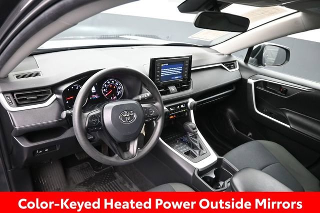Used 2021 Toyota RAV4 LE AWD/4WD image 14